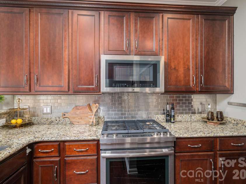 233 Park View Drive, Belmont, NC 28012.  MLS# CAR4394977, YatesRealty ID 32185. 