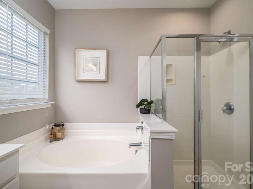 233 Park View Drive, Belmont, NC 28012.  MLS# CAR4394977, YatesRealty ID 32185. 