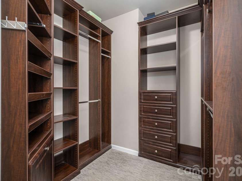 233 Park View Drive, Belmont, NC 28012.  MLS# CAR4394977, YatesRealty ID 32185. 