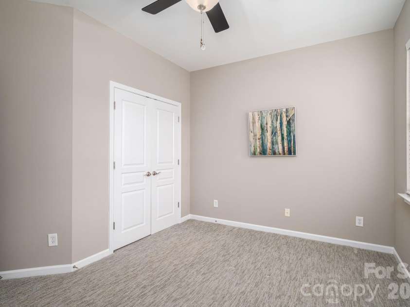 233 Park View Drive, Belmont, NC 28012.  MLS# CAR4394977, YatesRealty ID 32185. 