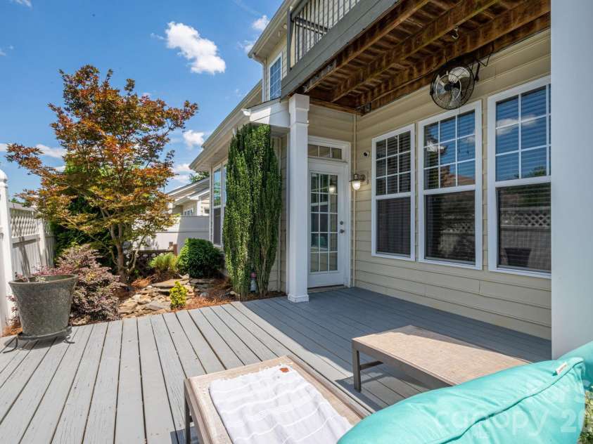 233 Park View Drive, Belmont, NC 28012.  MLS# CAR4394977, YatesRealty ID 32185. 