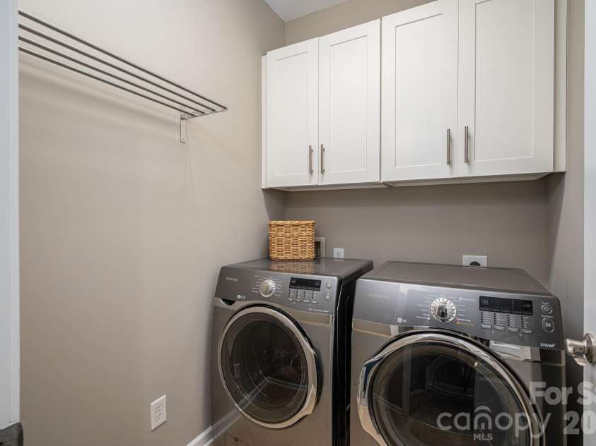 233 Park View Drive, Belmont, NC 28012.  MLS# CAR4394977, YatesRealty ID 32185. 