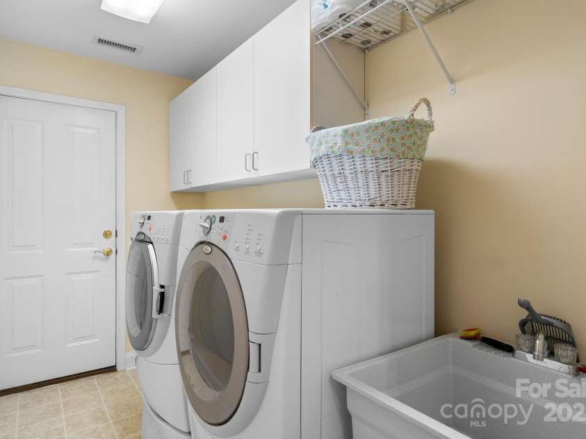 50 Grove End Road, Fletcher, NC 28732.  MLS# CAR4275031, YatesRealty ID 32185. 