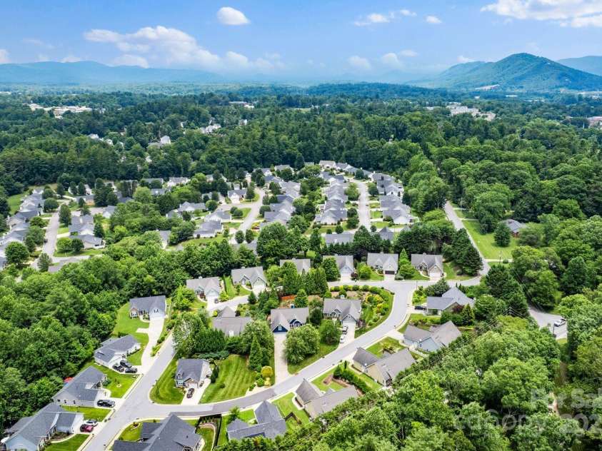 50 Grove End Road, Fletcher, NC 28732.  MLS# CAR4275031, YatesRealty ID 32185. 