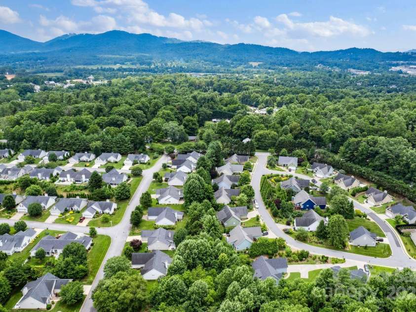 50 Grove End Road, Fletcher, NC 28732.  MLS# CAR4275031, YatesRealty ID 32185. 