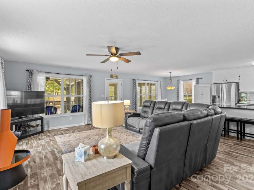 1191 Wafford Circle, Lexington, NC 27292.  MLS# CAR4288218, YatesRealty ID 32187. 