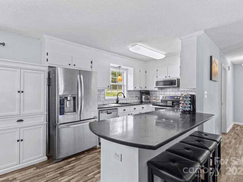 1191 Wafford Circle, Lexington, NC 27292.  MLS# CAR4288218, YatesRealty ID 32187. 