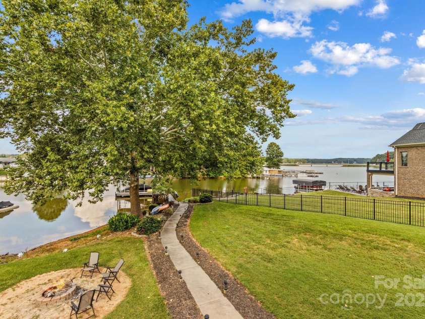 1191 Wafford Circle, Lexington, NC 27292.  MLS# CAR4288218, YatesRealty ID 32187. 
