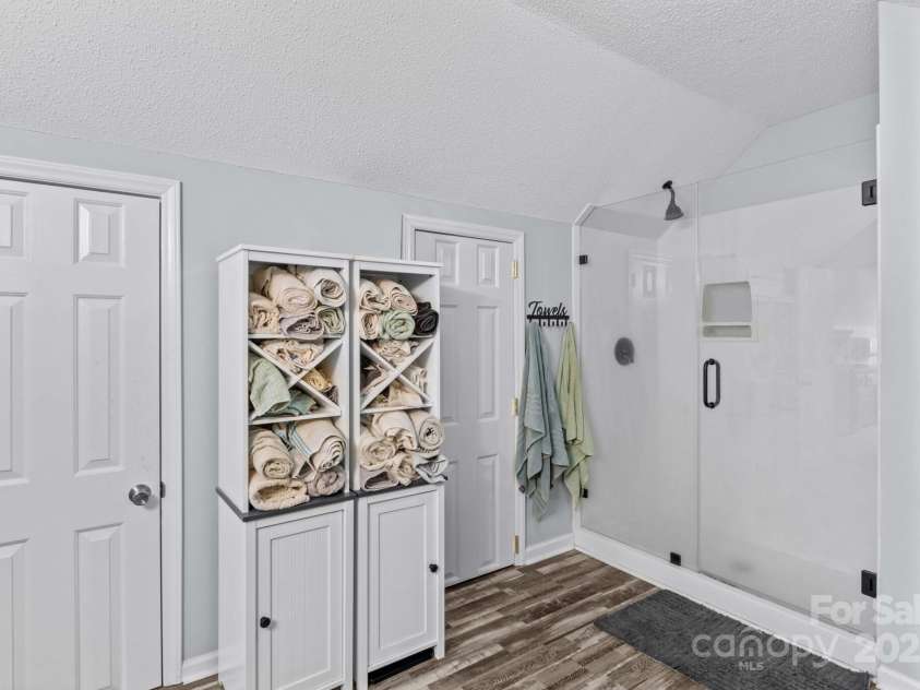 1191 Wafford Circle, Lexington, NC 27292.  MLS# CAR4288218, YatesRealty ID 32187. 