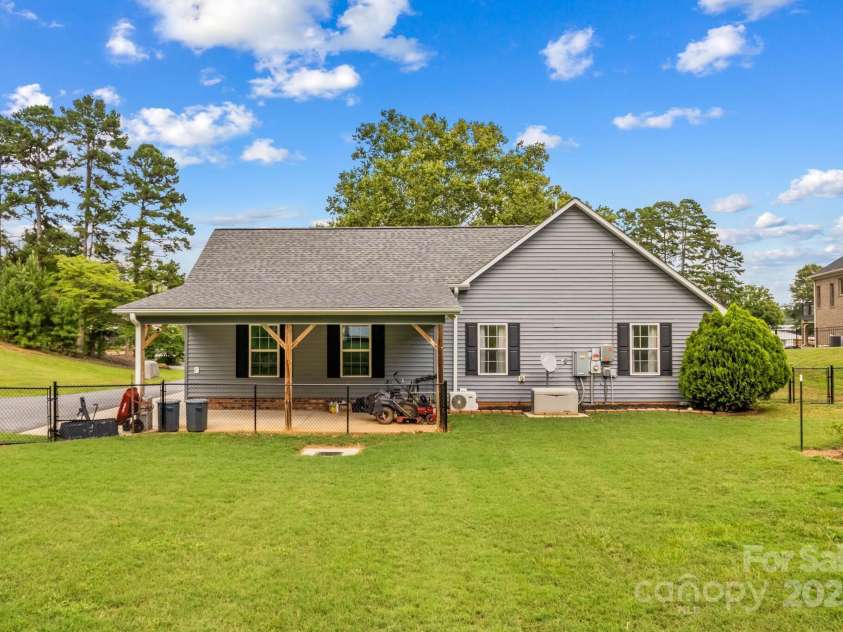 1191 Wafford Circle, Lexington, NC 27292.  MLS# CAR4288218, YatesRealty ID 32187. 