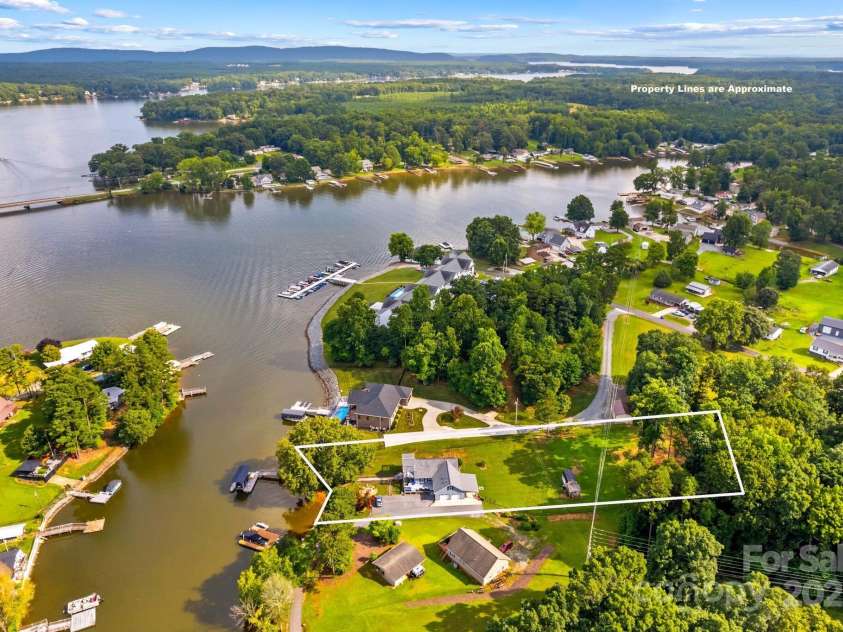 1191 Wafford Circle, Lexington, NC 27292.  MLS# CAR4288218, YatesRealty ID 32187. 