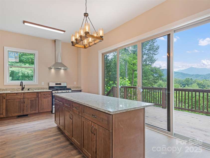 136 Rider Ridge, Whittier, NC 28789.  MLS# CAR4289117, YatesRealty ID 32188. 