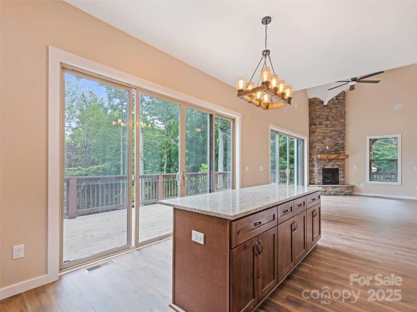 136 Rider Ridge, Whittier, NC 28789.  MLS# CAR4289117, YatesRealty ID 32188. 