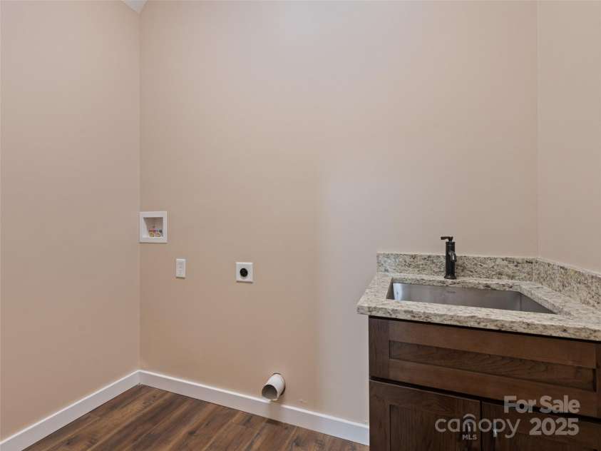 136 Rider Ridge, Whittier, NC 28789.  MLS# CAR4289117, YatesRealty ID 32188. 