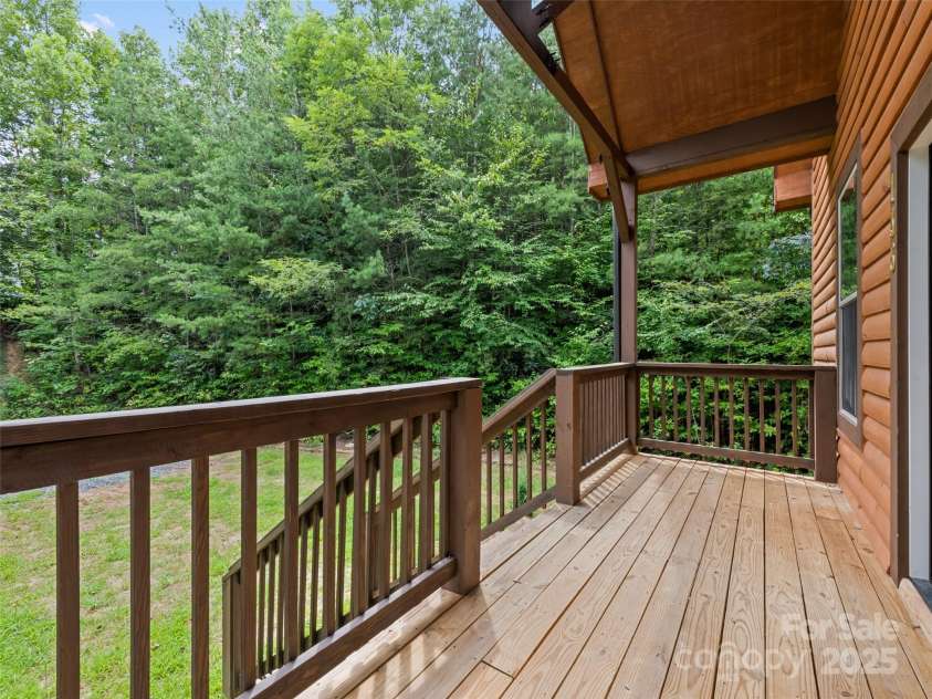 136 Rider Ridge, Whittier, NC 28789.  MLS# CAR4289117, YatesRealty ID 32188. 