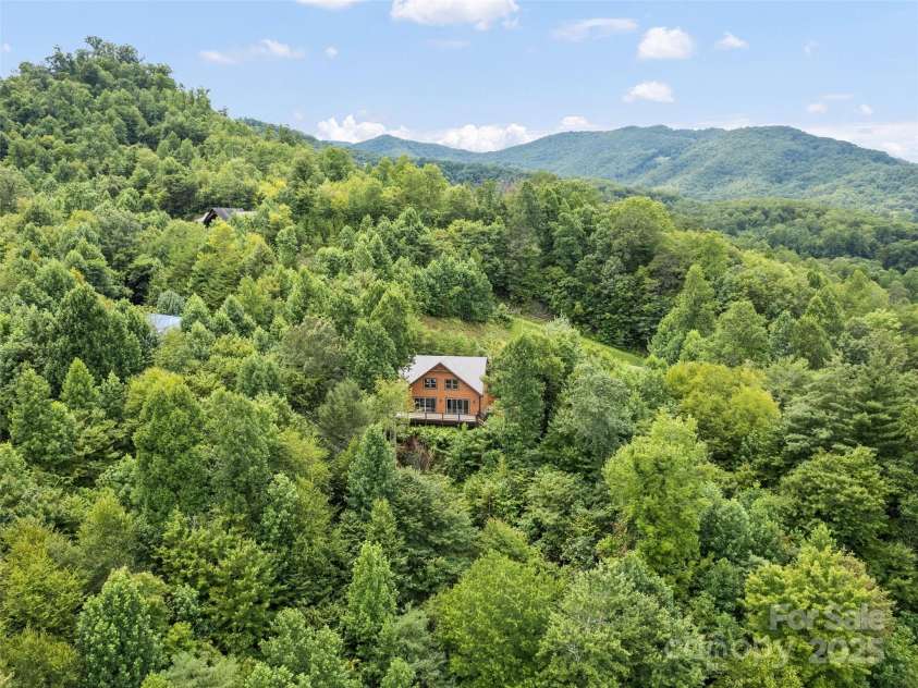 136 Rider Ridge, Whittier, NC 28789.  MLS# CAR4289117, YatesRealty ID 32188. 