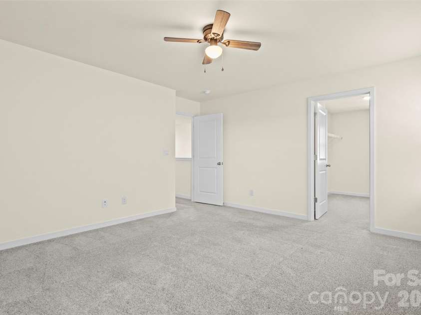 1414 5th Street Drive, Hickory, NC 28601.  MLS# CAR4395727, YatesRealty ID 32189. 