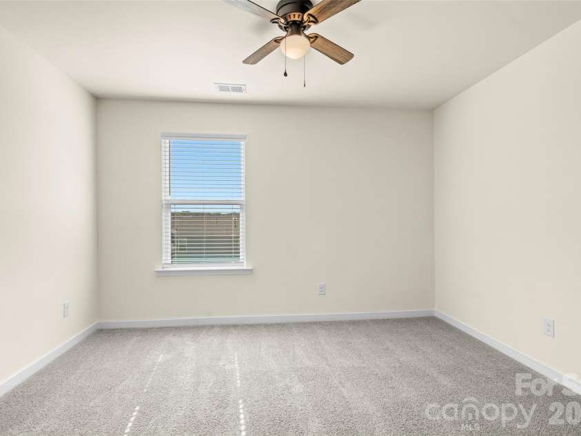 1414 5th Street Drive, Hickory, NC 28601.  MLS# CAR4395727, YatesRealty ID 32189. 