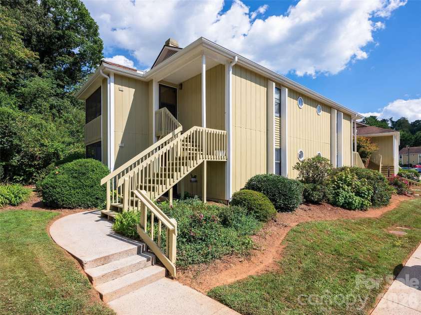 110 Heywood Road, Arden, NC 28704.  MLS# CAR4421989, YatesRealty ID 3219. 