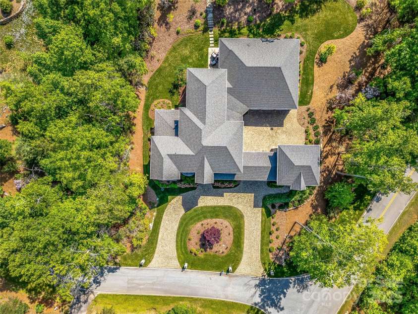 1905 White Tree Trail, Arden, NC 28704.  MLS# CAR4230669, YatesRealty ID 3219. 