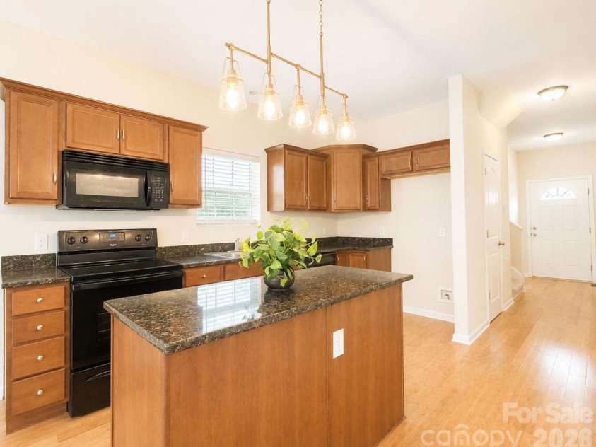 115 High Bluff Circle, Mooresville, NC 28115.  MLS# CAR4389382, YatesRealty ID 32190. Spacious Open Kitchen with Large Island