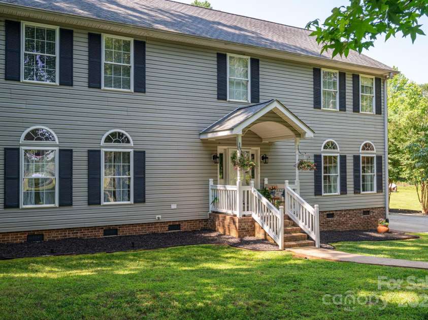 1575 Lewis Farm Road, Kings Mountain, NC 28086.  MLS# CAR4332481, YatesRealty ID 32191. 