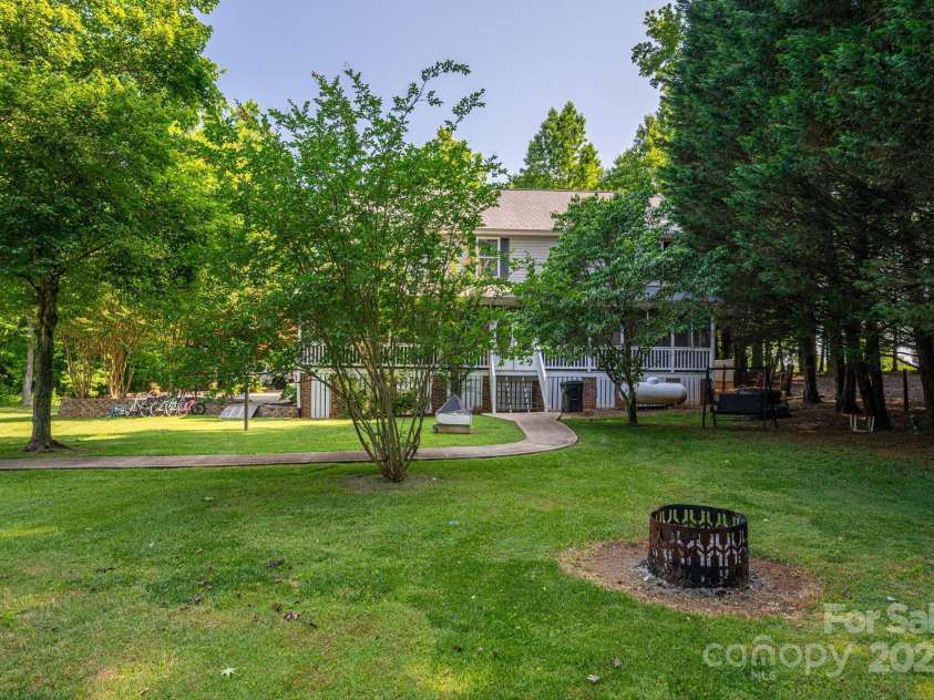 1575 Lewis Farm Road, Kings Mountain, NC 28086.  MLS# CAR4332481, YatesRealty ID 32191. 