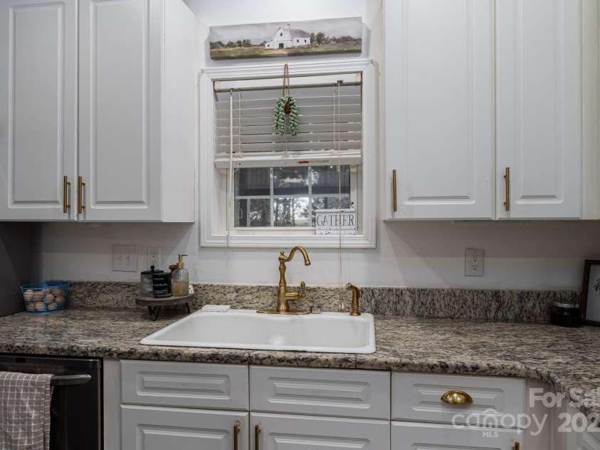 1575 Lewis Farm Road, Kings Mountain, NC 28086.  MLS# CAR4332481, YatesRealty ID 32191. 