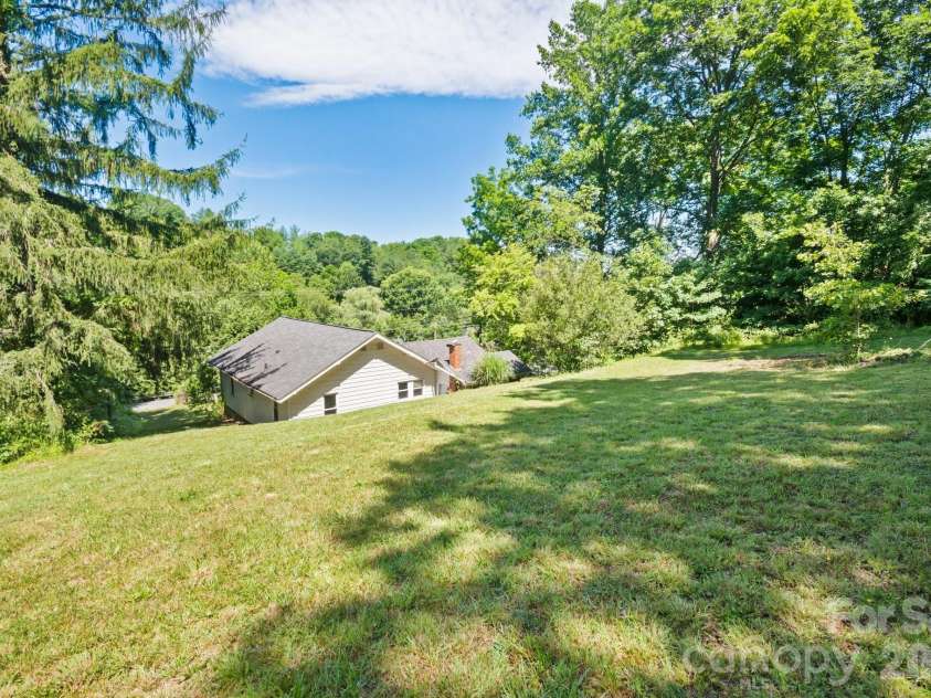 441 Main Street, Clyde, NC 28721.  MLS# CAR4393557, YatesRealty ID 32191. 