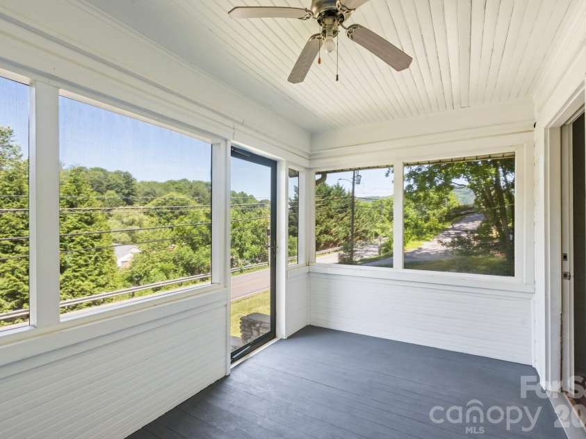 441 Main Street, Clyde, NC 28721.  MLS# CAR4393557, YatesRealty ID 32191. 