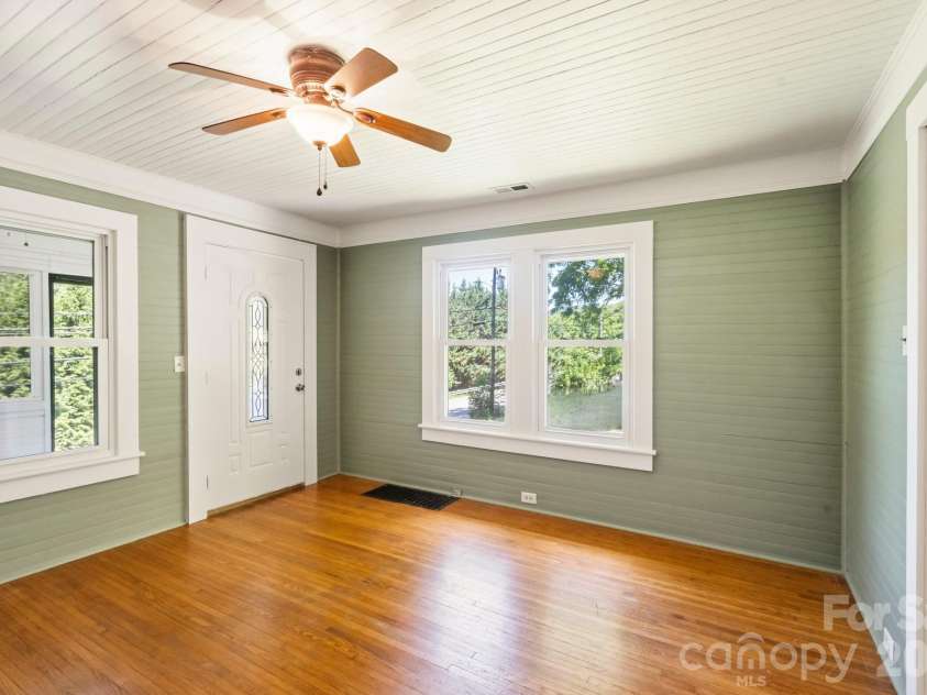 441 Main Street, Clyde, NC 28721.  MLS# CAR4393557, YatesRealty ID 32191. 