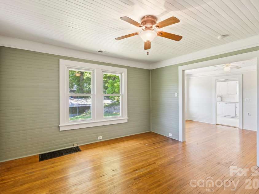 441 Main Street, Clyde, NC 28721.  MLS# CAR4393557, YatesRealty ID 32191. 