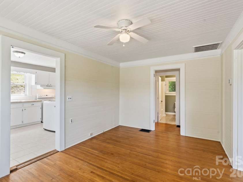441 Main Street, Clyde, NC 28721.  MLS# CAR4393557, YatesRealty ID 32191. 