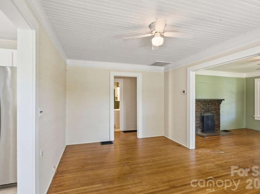 441 Main Street, Clyde, NC 28721.  MLS# CAR4393557, YatesRealty ID 32191. 