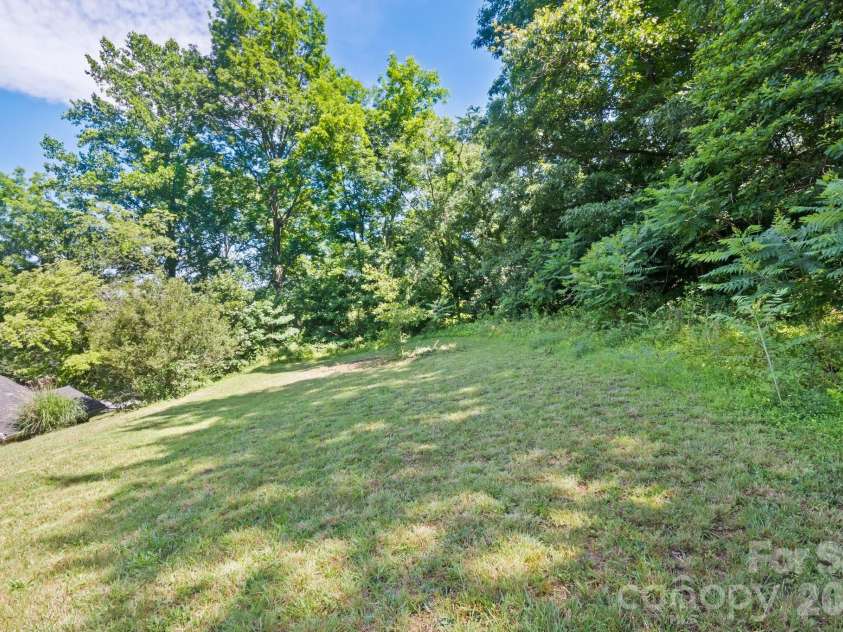 441 Main Street, Clyde, NC 28721.  MLS# CAR4393557, YatesRealty ID 32191. 