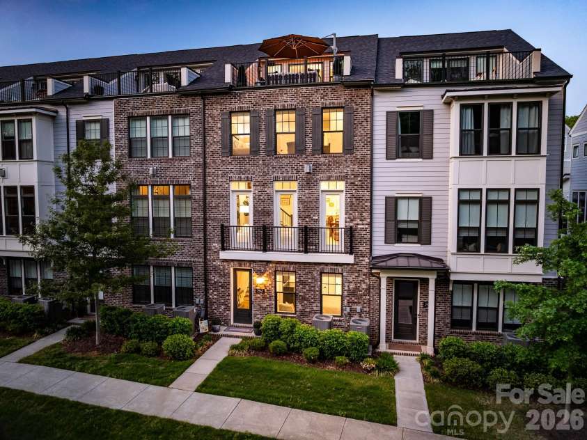 2547 Deacon Avenue, Charlotte, NC 28204.  MLS# CAR4372984, YatesRealty ID 32192. 