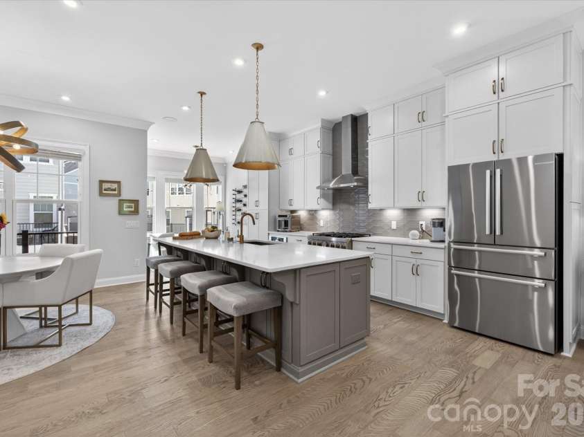 2547 Deacon Avenue, Charlotte, NC 28204.  MLS# CAR4372984, YatesRealty ID 32192. 