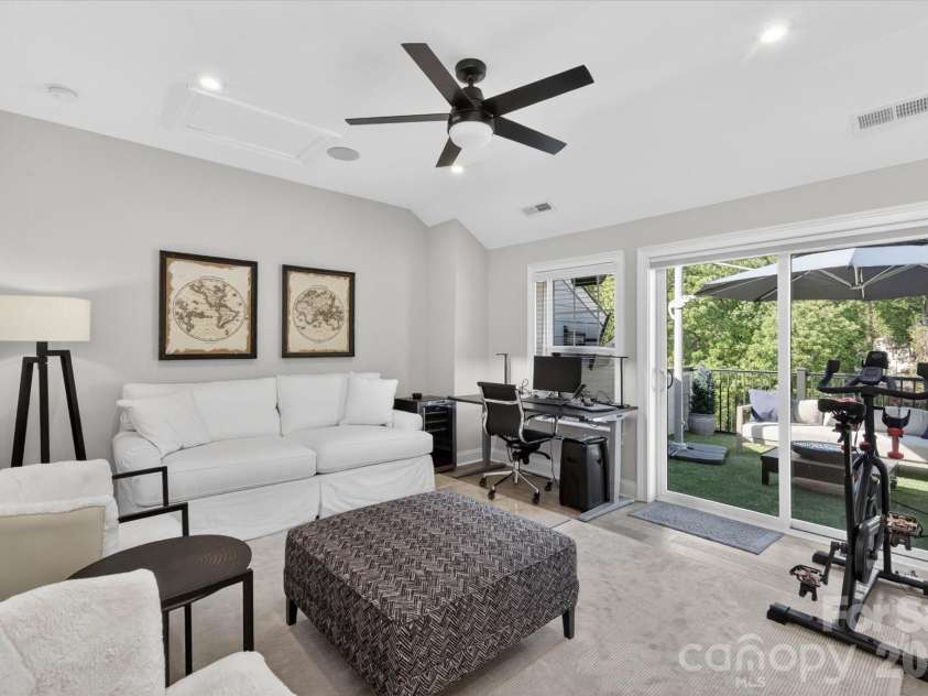 2547 Deacon Avenue, Charlotte, NC 28204.  MLS# CAR4372984, YatesRealty ID 32192. 