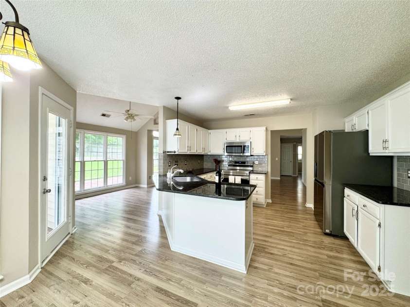 1254 Abbey Ridge Place, Concord, NC 28027.  MLS# CAR4290423, YatesRealty ID 32193. 