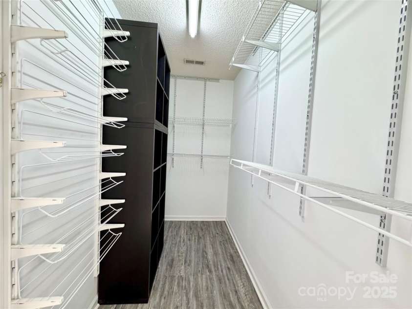 1254 Abbey Ridge Place, Concord, NC 28027.  MLS# CAR4290423, YatesRealty ID 32193. 