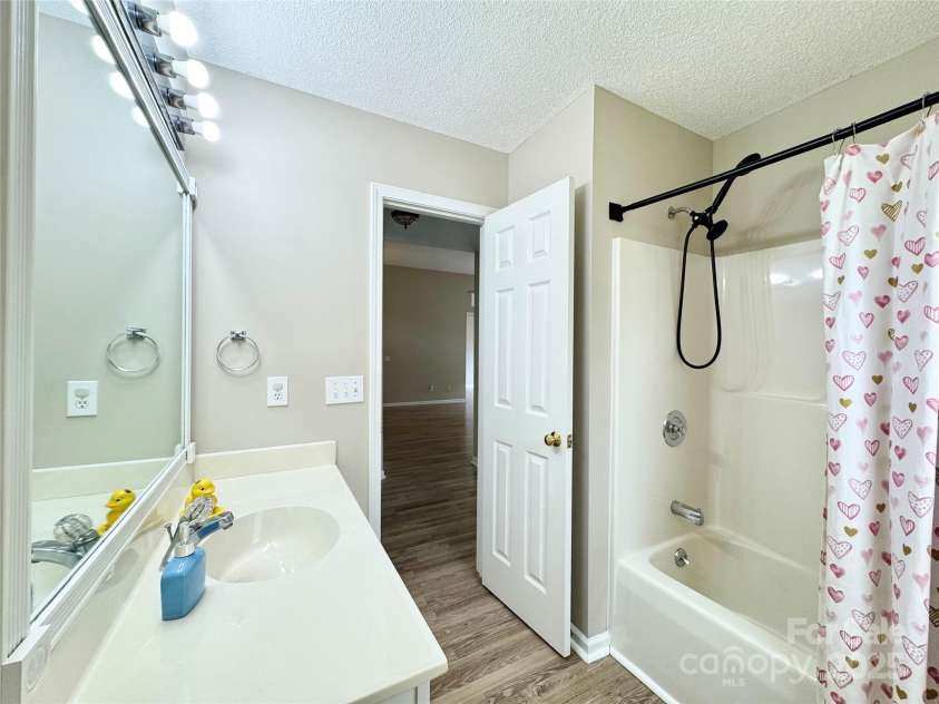 1254 Abbey Ridge Place, Concord, NC 28027.  MLS# CAR4290423, YatesRealty ID 32193. 