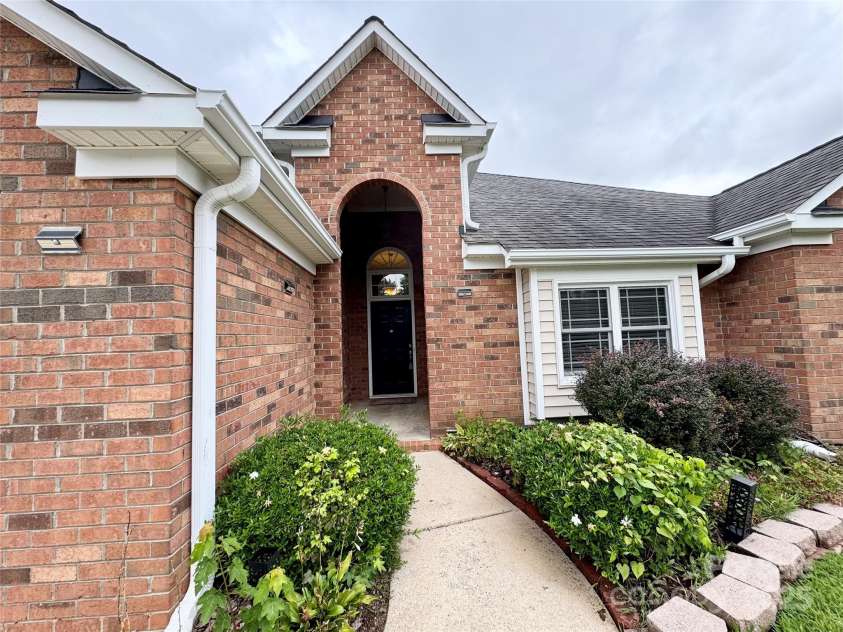 1254 Abbey Ridge Place, Concord, NC 28027.  MLS# CAR4290423, YatesRealty ID 32193. 