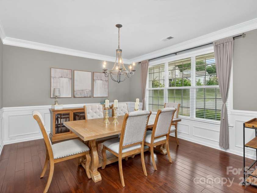 3400 Ringtail Drive, Waxhaw, NC 28173.  MLS# CAR4291096, YatesRealty ID 32194. New lighting and paint.