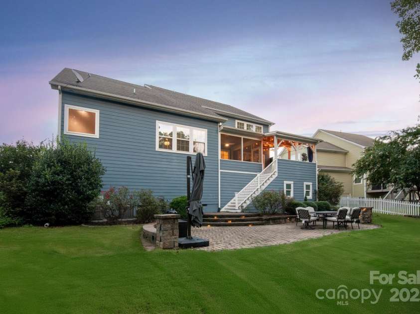 3400 Ringtail Drive, Waxhaw, NC 28173.  MLS# CAR4291096, YatesRealty ID 32194. Outdoor upper and lower seating with extended rear patio.