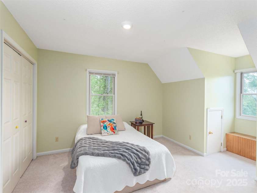 360 Lenwood Drive, Waynesville, NC 28785.  MLS# CAR4255455, YatesRealty ID 32195. 