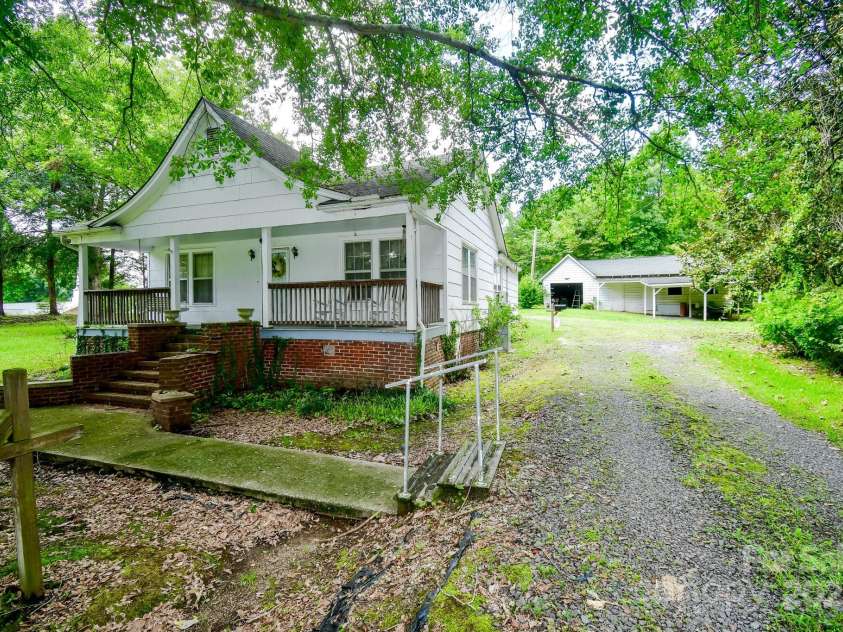 1453 Camp Drive, Lancaster, SC 29720.  MLS# CAR4289648, YatesRealty ID 32196. 