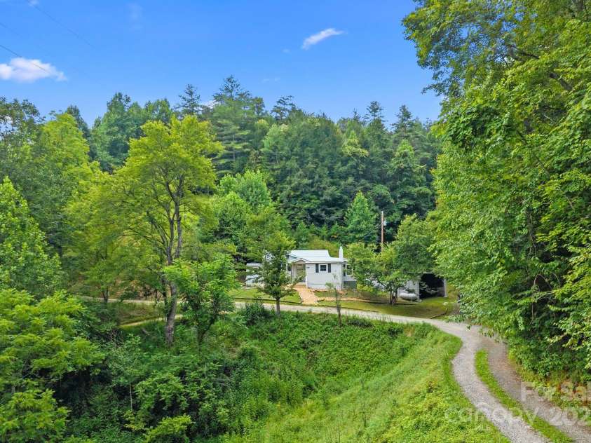 530 Rebel Ridge Road, Marshall, NC 28753.  MLS# CAR4280737, YatesRealty ID 32197. 