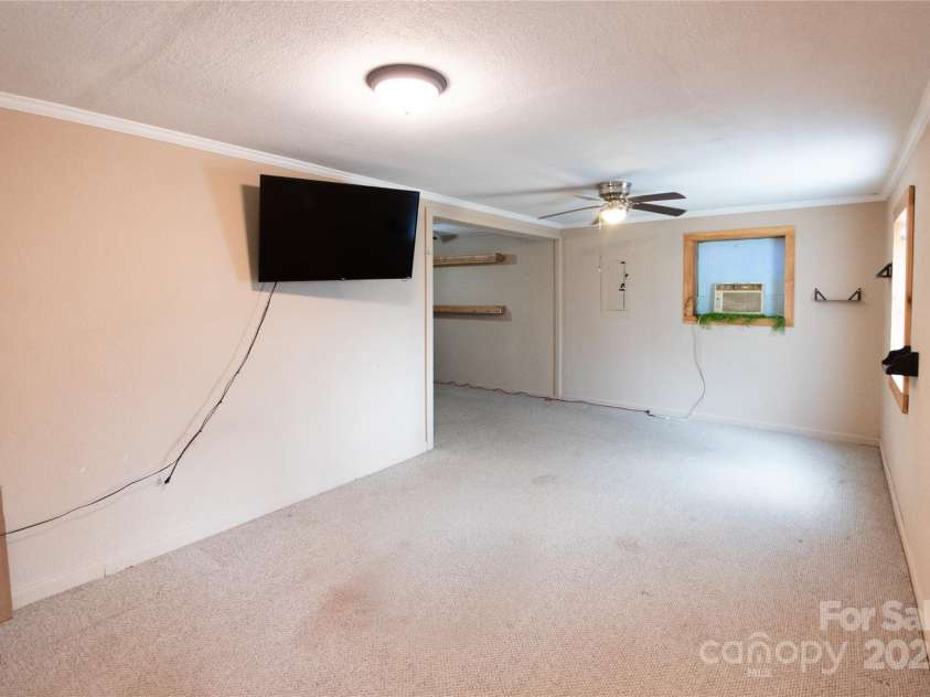 87 Pauline Circle, Franklin, NC 28734.  MLS# CAR4287412, YatesRealty ID 32198. Primary Bedroom