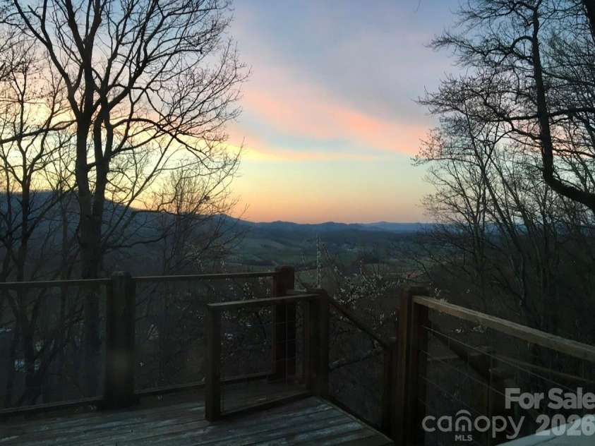 168 Blossom Ridge, Leicester, NC 28748.  MLS# CAR4389201, YatesRealty ID 32199. 