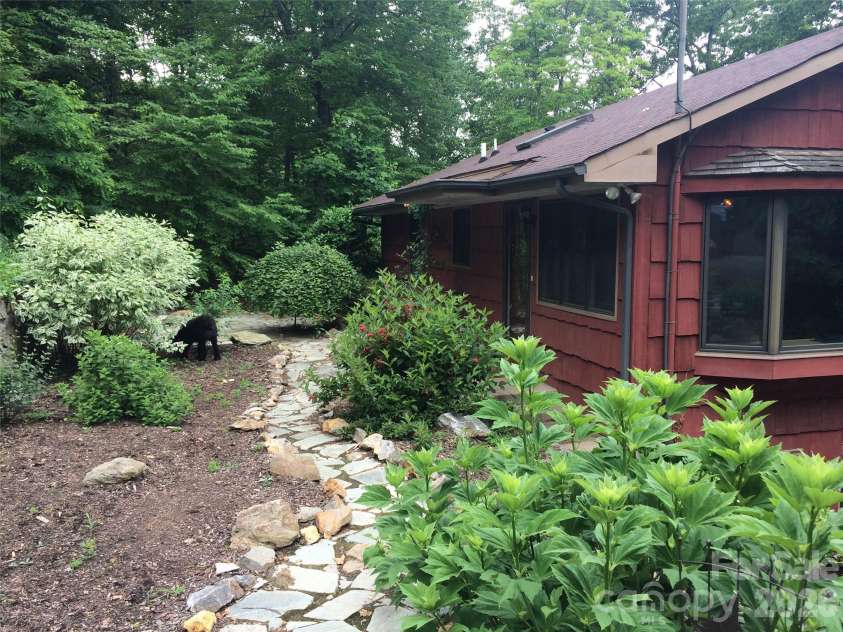 168 Blossom Ridge, Leicester, NC 28748.  MLS# CAR4389201, YatesRealty ID 32199. 